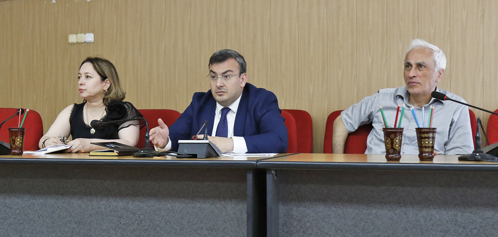 Врио министра труда Магомедзагид Кихасуров провел рабочее совещание с директорами Центров занятости населения